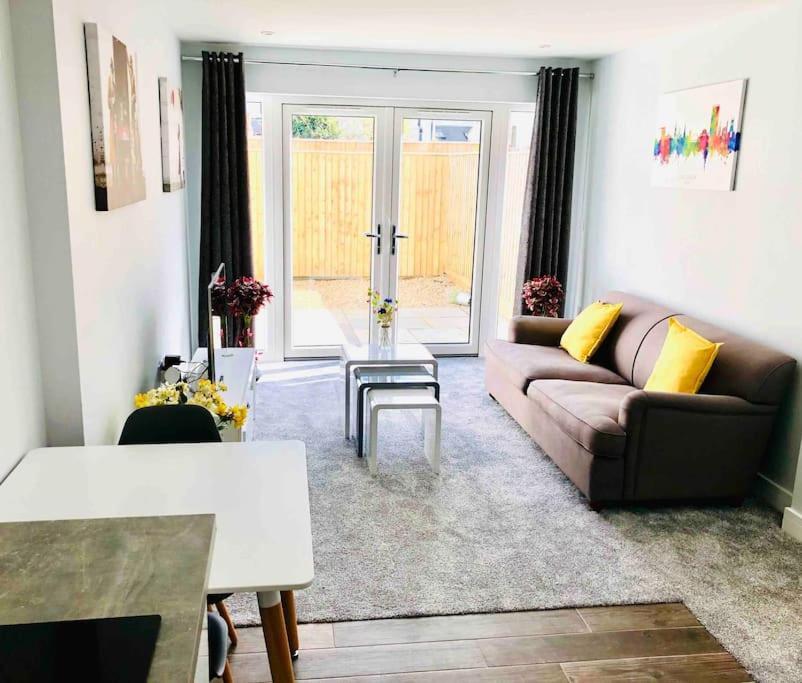 Holiday home Centrally Situated House Private Parking